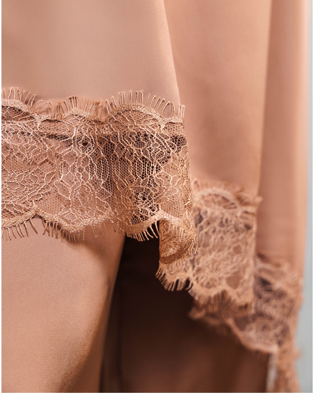 VESTIDO DE CETIM COM RENDA - 3808 - Imagem 6